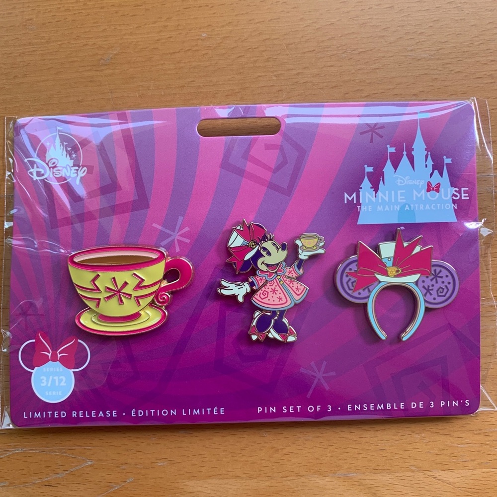 Disney Minnie Mouse main attraction March pins